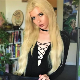 Rencontrer une blonde trans d'Angers qui adore le sexe